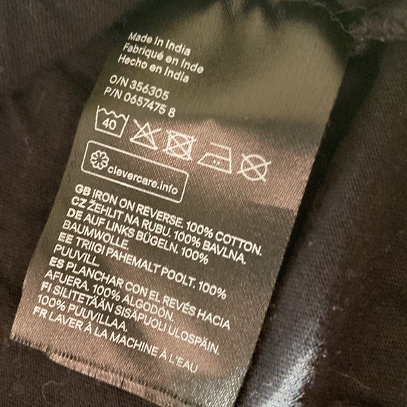 Lot of three 100% cotton tees—The Exorcist, Gremlins & Buffy the Vampire Slayer - Picture 8 of 13